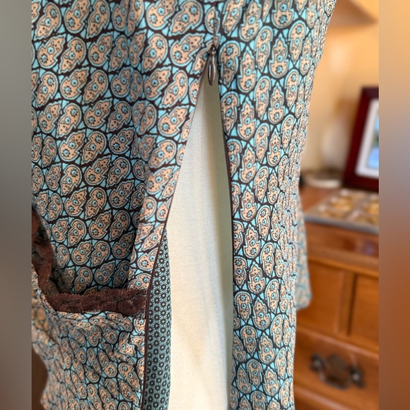 Emma James Blue and Brown Patterned Blouse - Picture 2 of 7